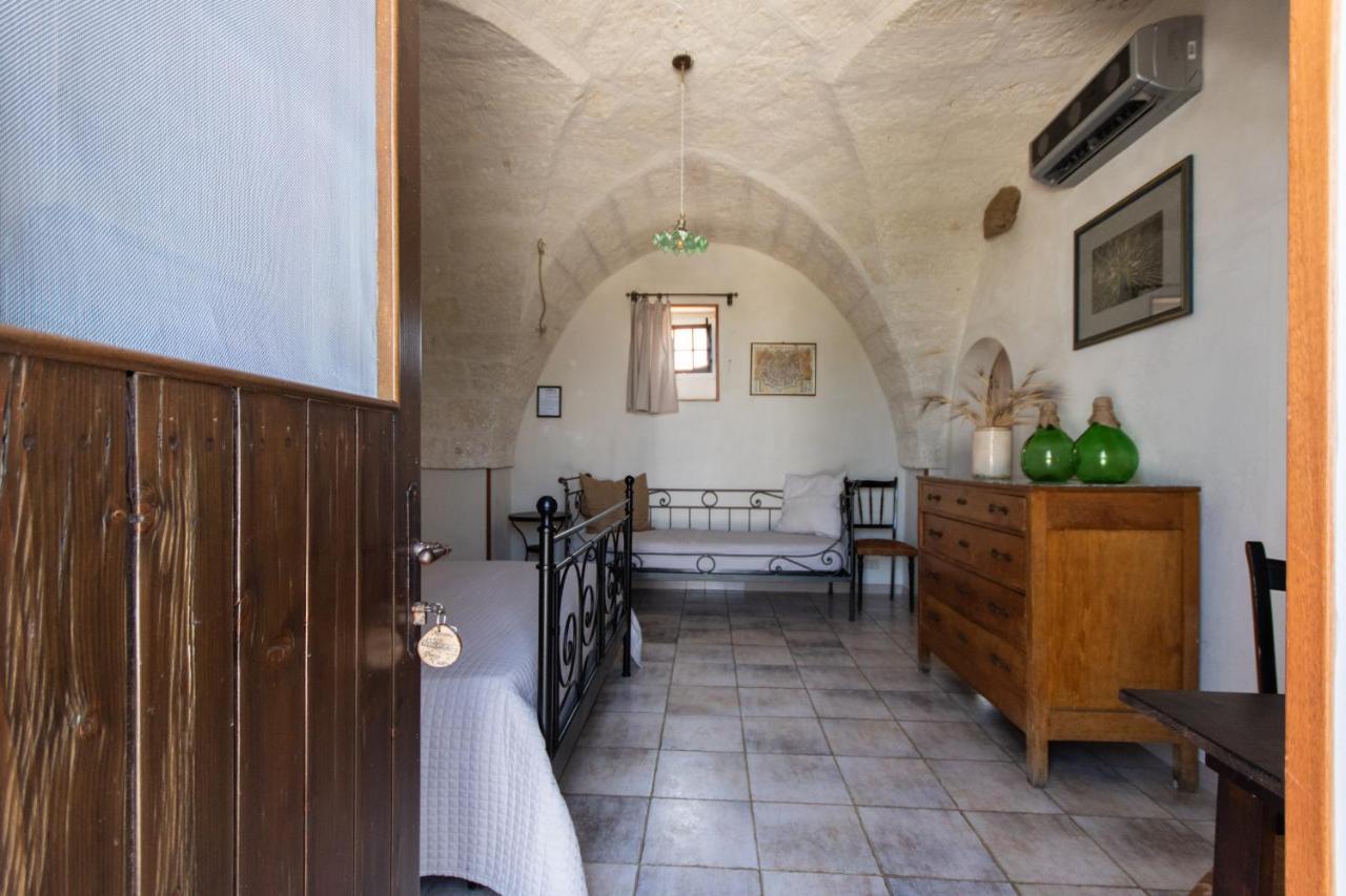 Masseria Parco Di Castro Montalbano  Exteriör bild